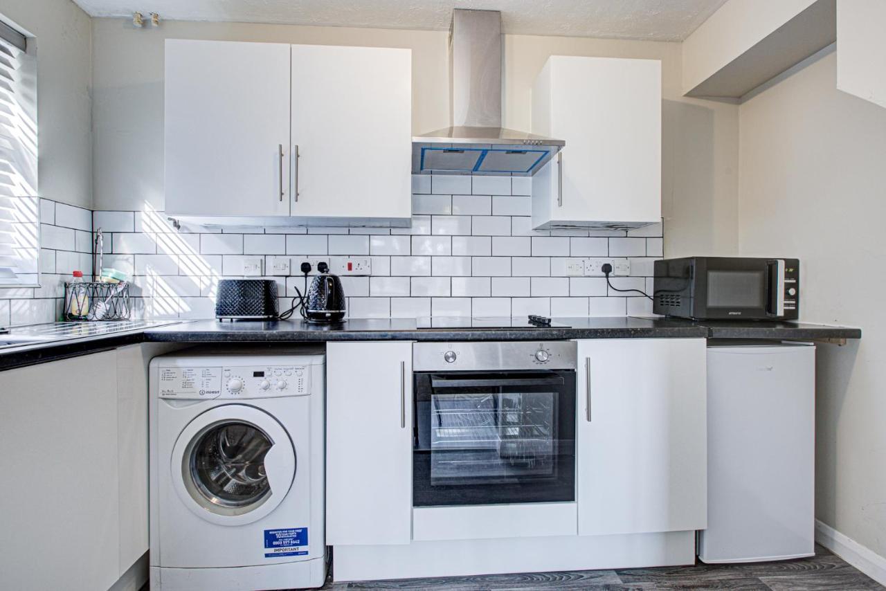 斯劳Windsor Burnham Ascot Haven Sleeps 4别墅 外观 照片
