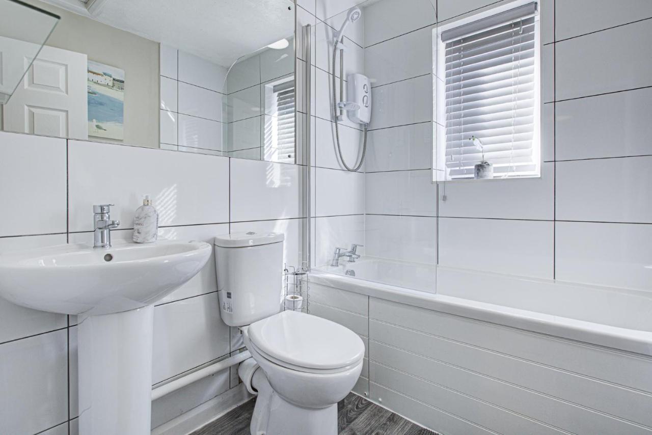 斯劳Windsor Burnham Ascot Haven Sleeps 4别墅 外观 照片