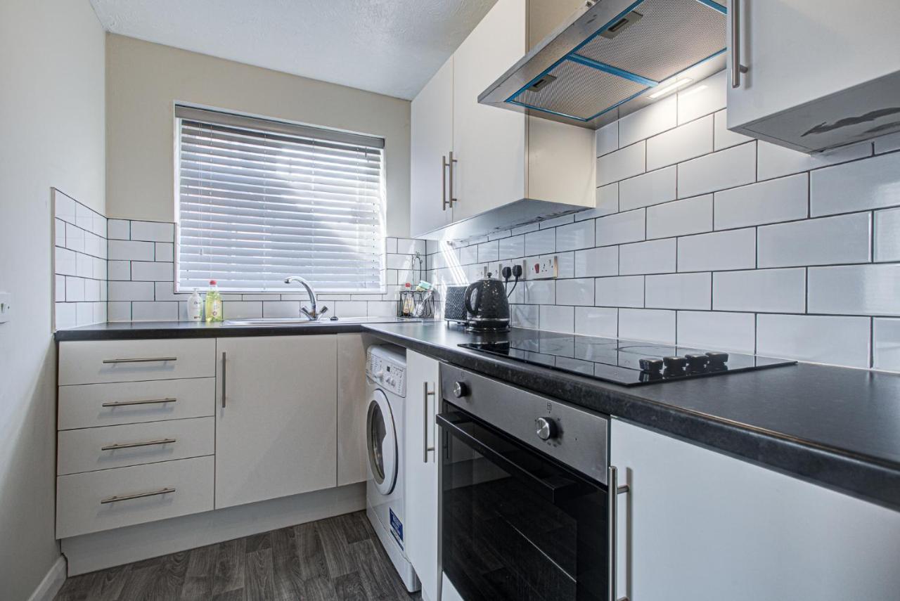 斯劳Windsor Burnham Ascot Haven Sleeps 4别墅 外观 照片