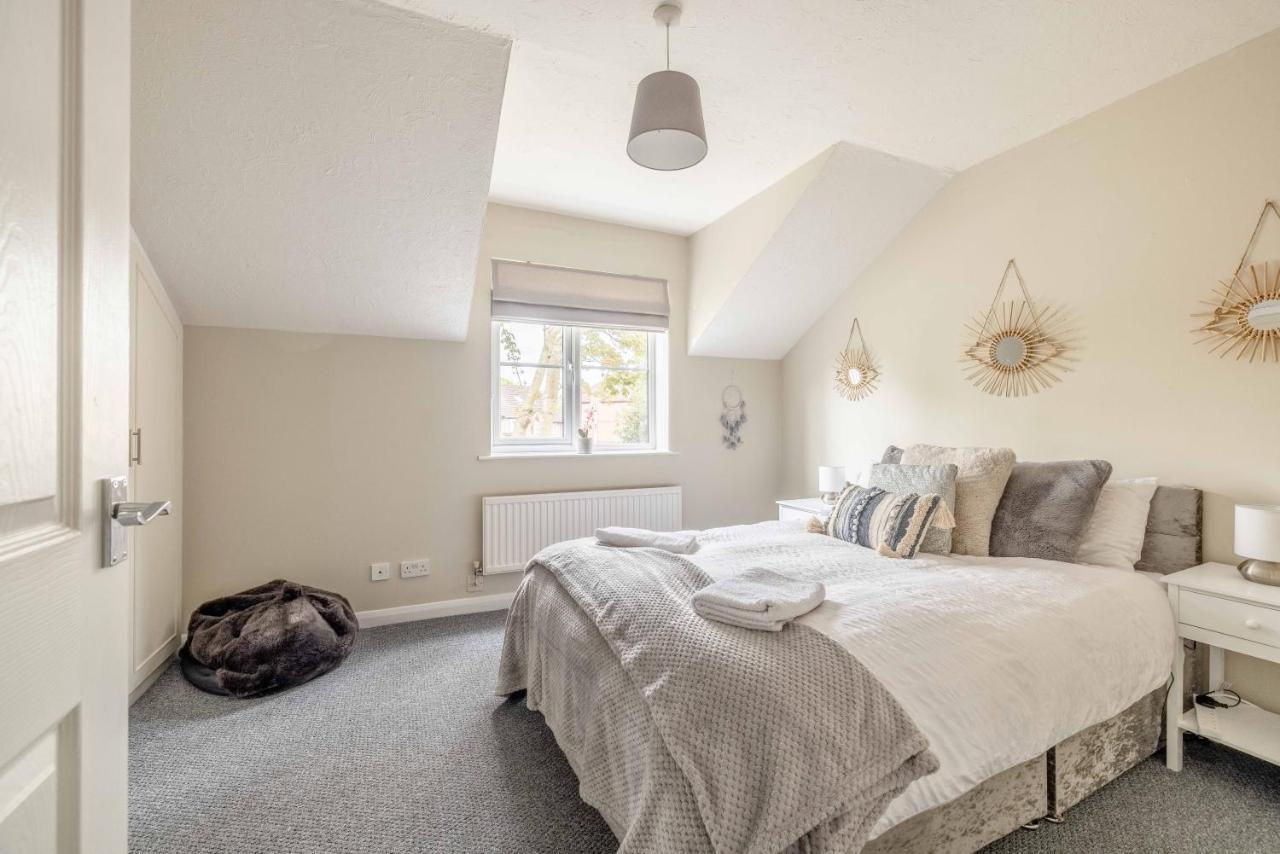 斯劳Windsor Burnham Ascot Haven Sleeps 4别墅 外观 照片