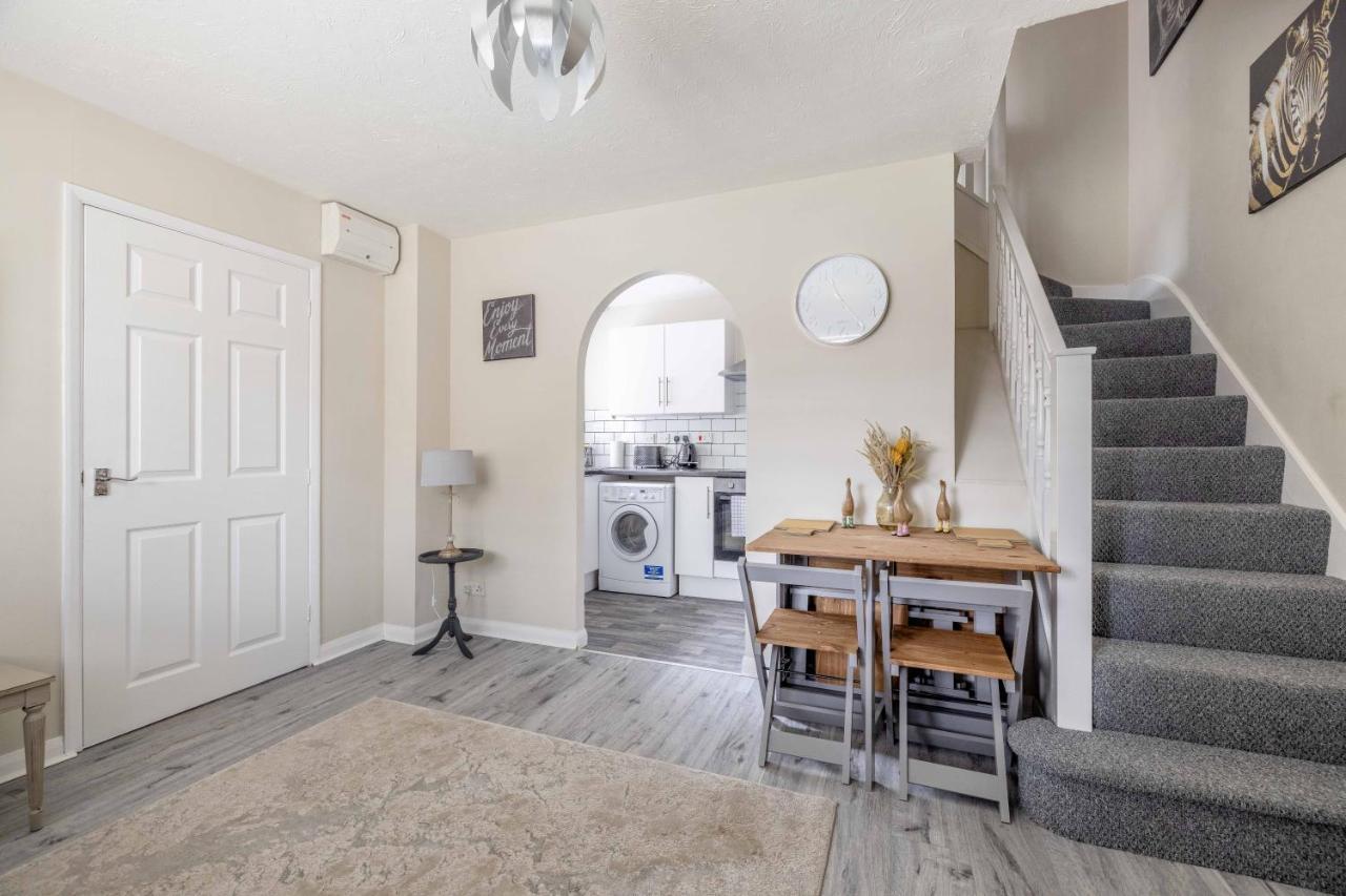 斯劳Windsor Burnham Ascot Haven Sleeps 4别墅 外观 照片