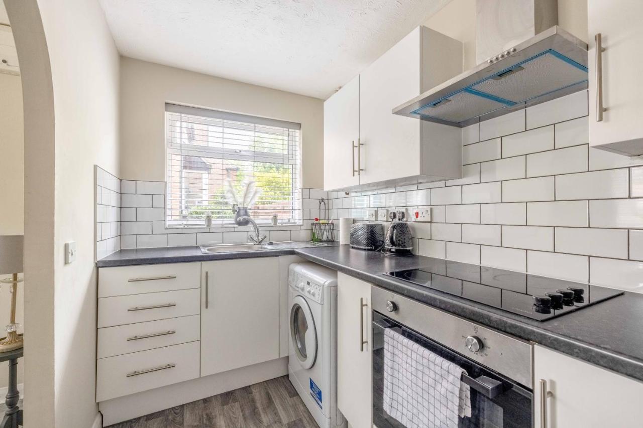 斯劳Windsor Burnham Ascot Haven Sleeps 4别墅 外观 照片