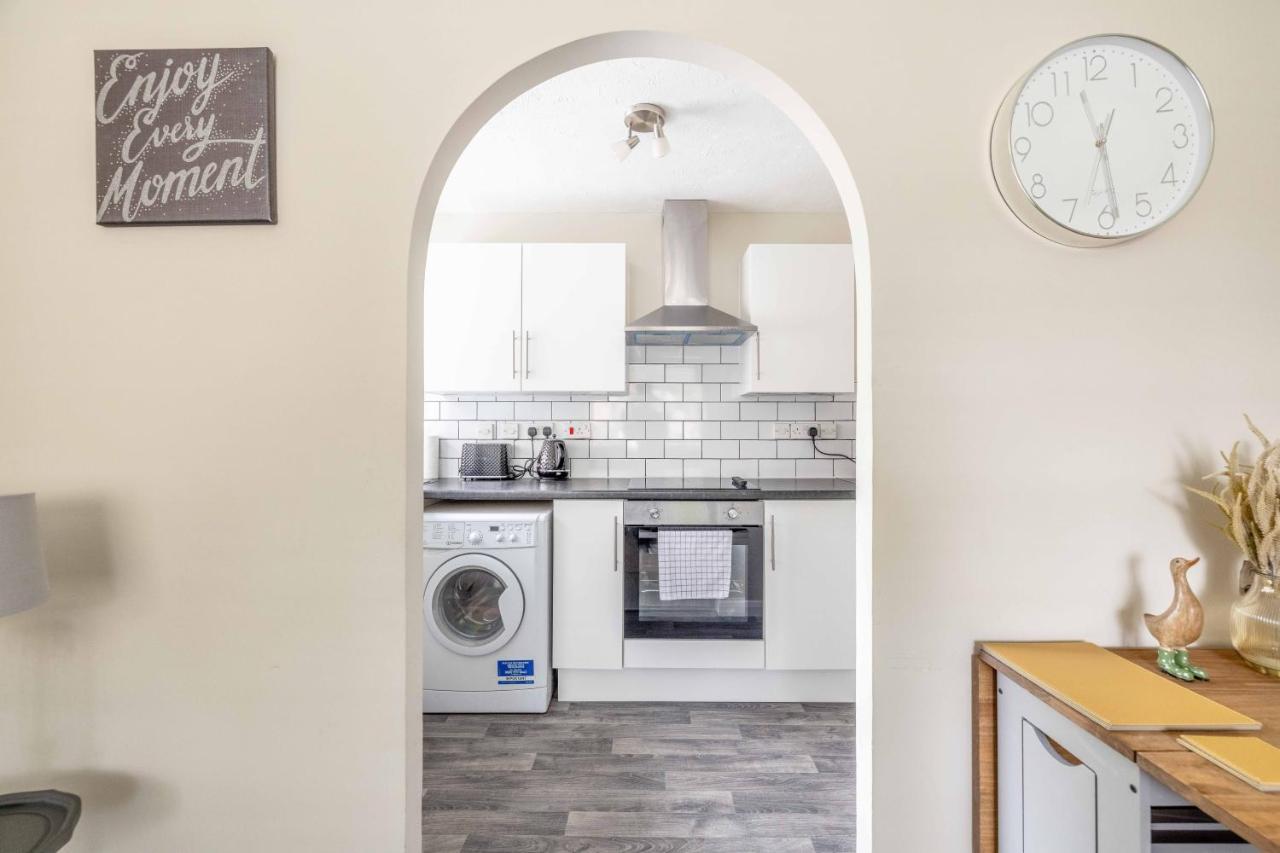 斯劳Windsor Burnham Ascot Haven Sleeps 4别墅 外观 照片