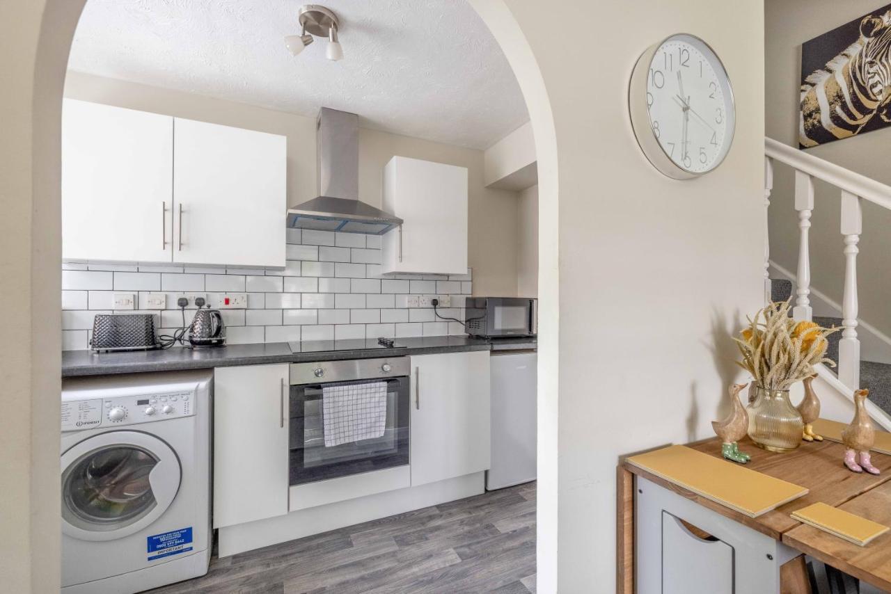 斯劳Windsor Burnham Ascot Haven Sleeps 4别墅 外观 照片